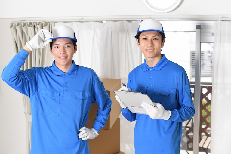 不用品回収だけでなく、ハウスクリーニング、遺品整理、不動産売買までワンストップで対応するスタッフ