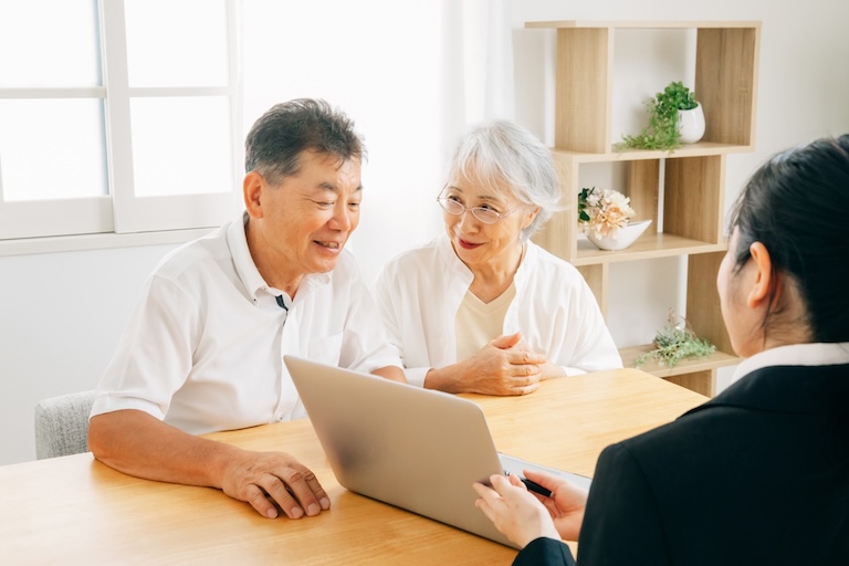 清掃や外回りのご相談までするスタッフ